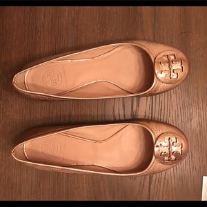 Perfect condition Tory Burch rose gold flats
